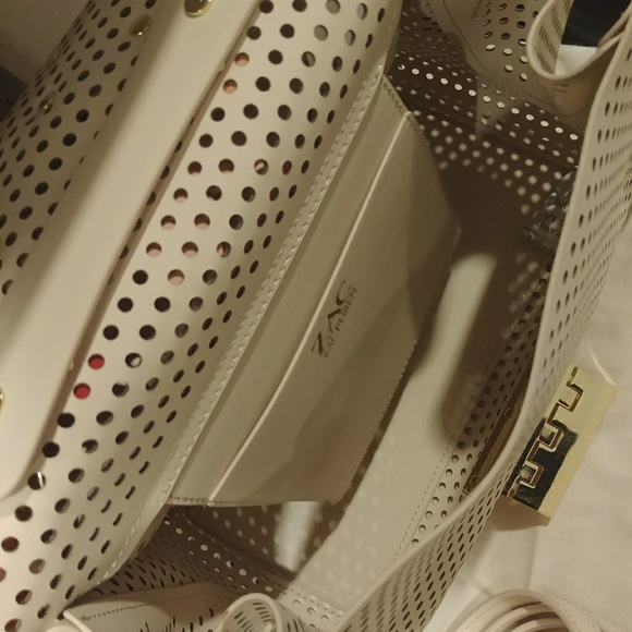 Zac Posen Eartha Hex Kitt Floral Applique Bag - Picture 2 of 3